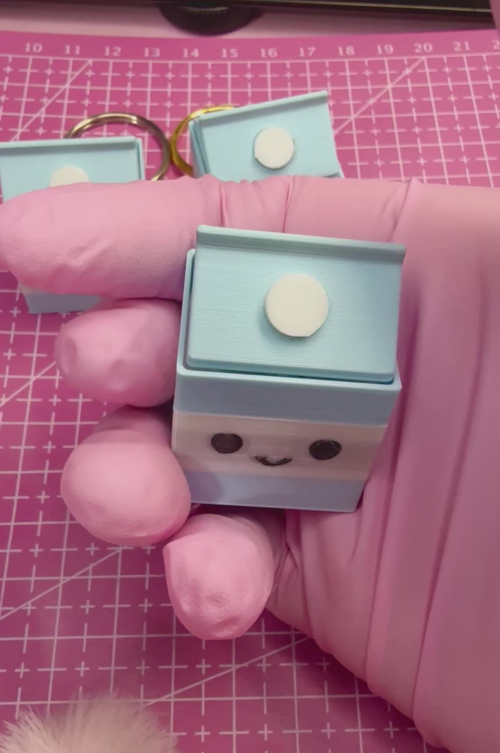 🥛 Milk Carton Clicker Keychain